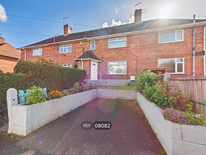 3 Bedroom Terraced House To Rent In Southglade Road, Nottingham, NG5