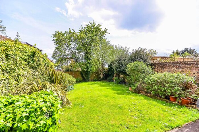 1 Bedroom Flat To Rent In Tudor Road, Crystal Palace, London, SE19