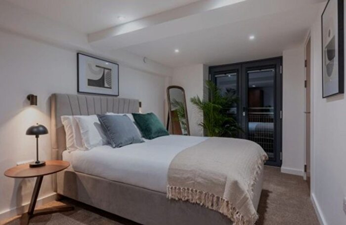 2 Bedroom Flat To Rent In Fairfield Avenue, Staines-Upon-Thames, TW18