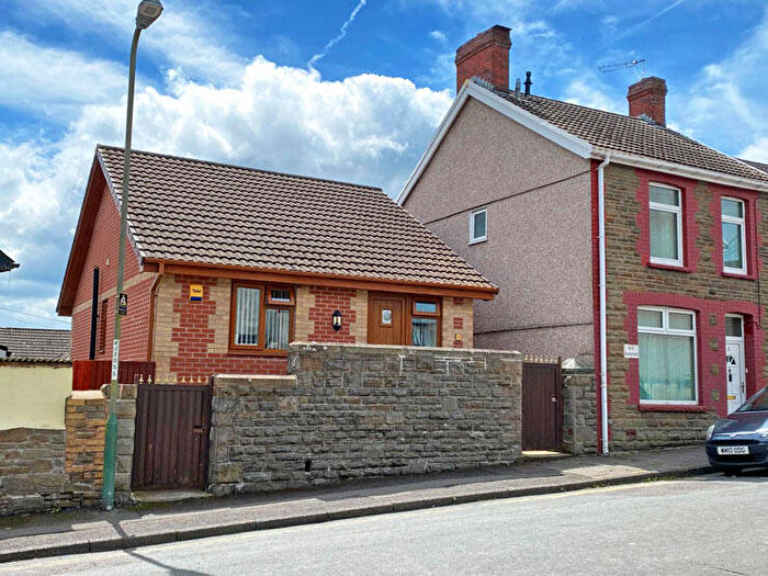 2 Bedroom Detached House For Sale In Lisburn Road, Ystrad Mynach, Hengoed, CF82
