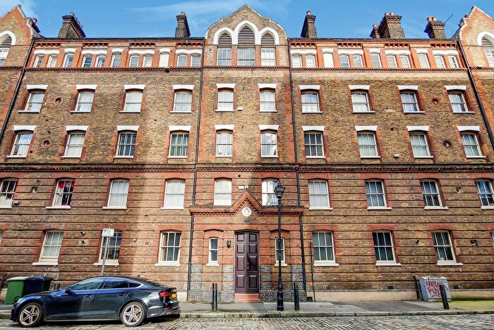 1 Bedroom Flat To Rent In Commercial Street, Shoreditch, London, E1
