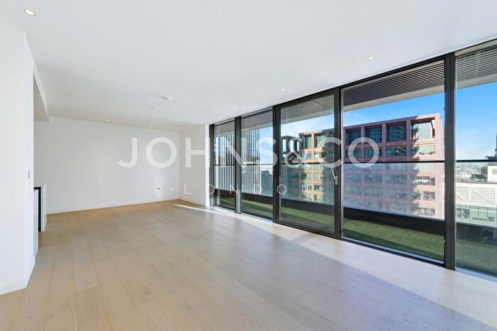 2 Bedroom Flat For Sale In Wardian, Canary Wharf, E14