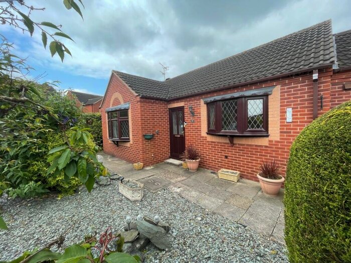2 Bedroom Bungalow For Sale In Weavers Close, Borrowash, DE72