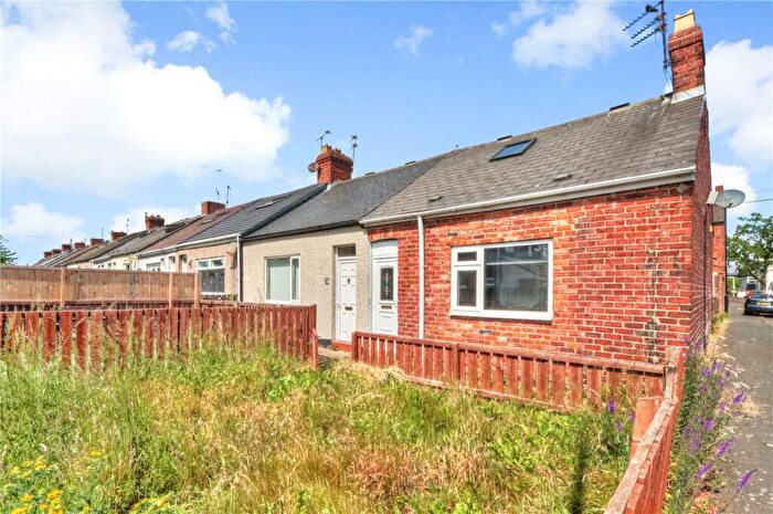 2 Bedroom End Of Terrace House For Sale In South View Terrace, Houghton Le Spring, Tyne And Wear, DH4