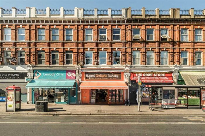 2 Bedroom Flat For Sale In Cricklewood Broadway, Cricklewood, NW2