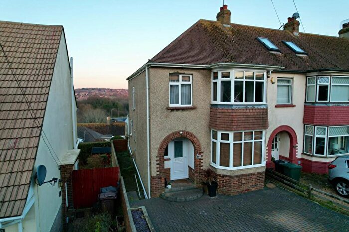 3 Bedroom End Of Terrace House For Sale In Fairway Crescent, Brighton, BN41