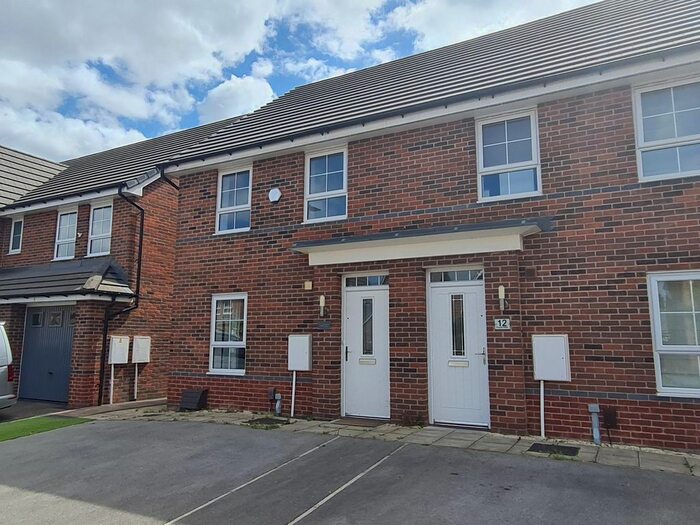 3 Bedroom Property To Rent In Populars Mews, Lakeside, Doncaster, DN4