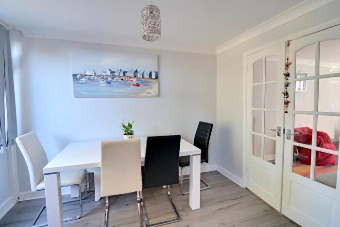 3 Bedroom End Of Terrace House For Sale In Chaucer Close, Waterlooville, PO7