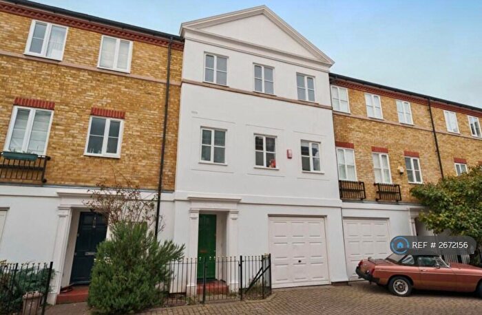 3 Bedroom Terraced House To Rent In Vestry Mews, London, SE5