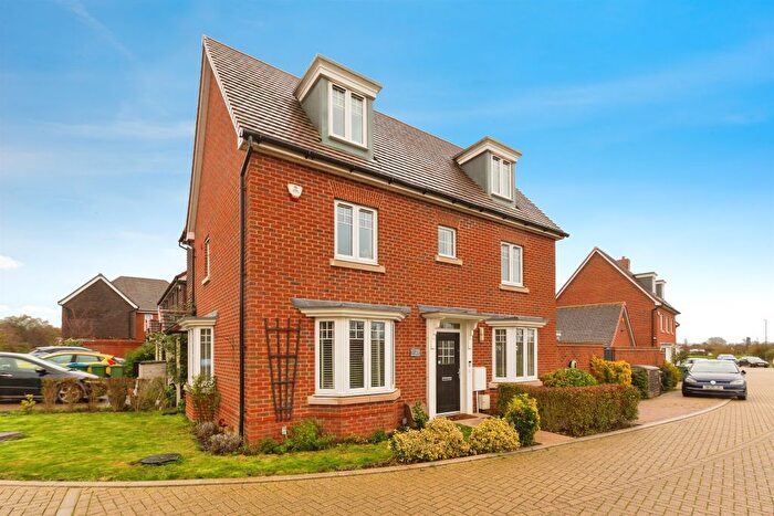 4 Bedroom Semi-Detached House For Sale In Marston Gate, Broughton, Aylesbury, HP22