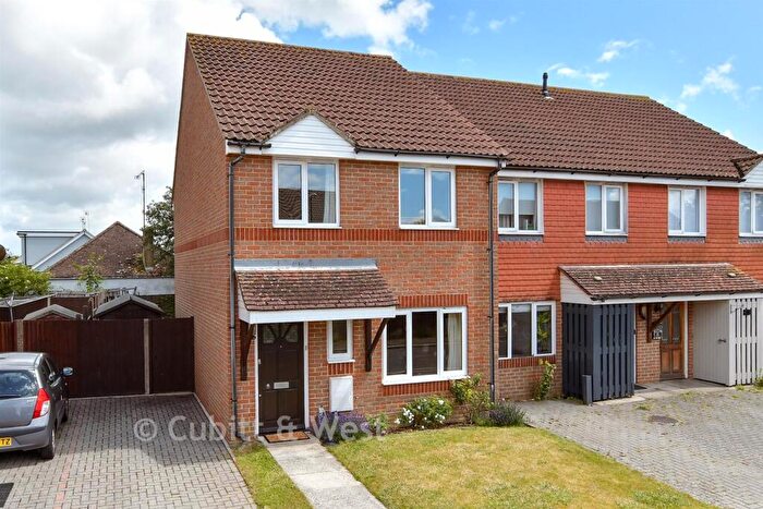 3 Bedroom End Of Terrace House For Sale In Flint Close, East Preston, West Sussex, BN16
