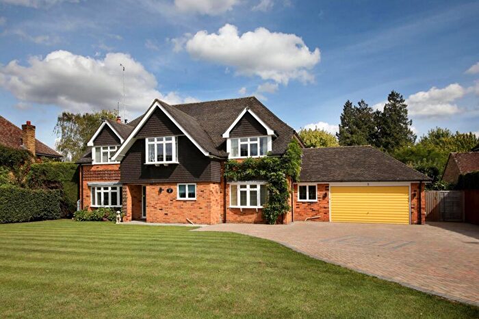 5 Bedroom Detached House For Sale In Blyton Close, Beaconsfield, Buckinghamshire, HP9