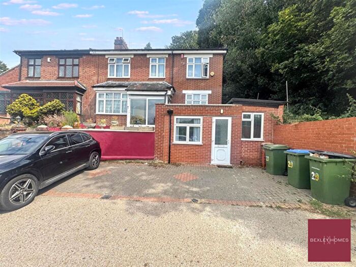 House To Rent In Old Park Road, London, SE2