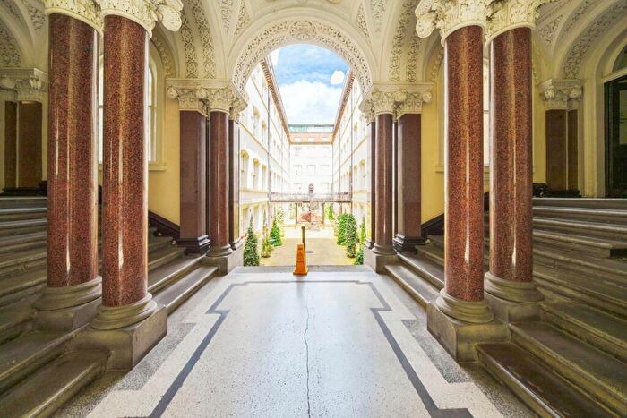 2 Bedroom Flat For Sale In Old Hall Street, Liverpool, Merseyside, L3