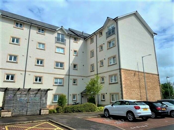 2 Bedroom Flat To Rent In Old Harbour Square, Stirling Town, Stirling, FK8