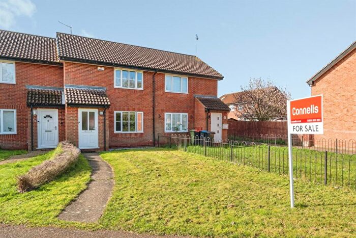 2 Bedroom Terraced House For Sale In Waterlow Close, Newport Pagnell, MK16