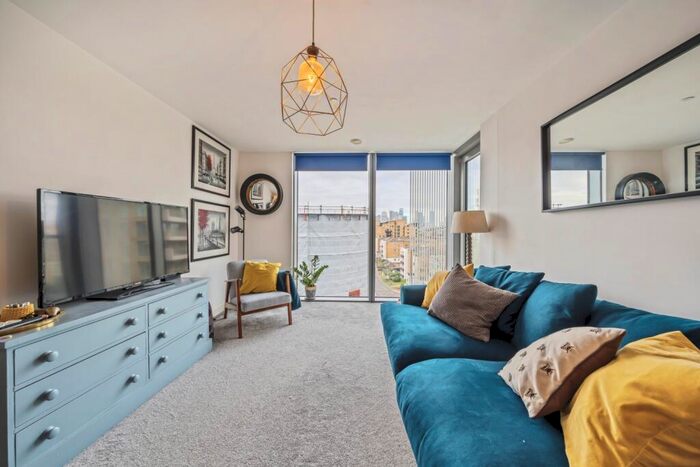 1 Bedroom Flat To Rent In Dancers Way Greenwich, SE8