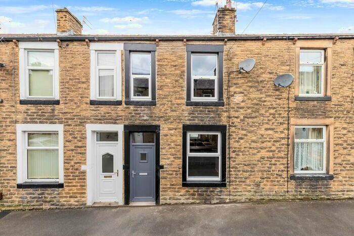 3 Bedroom Terraced House For Sale In Clitheroe Street, Skipton, BD23