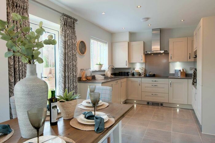 5 Bedroom Detached House For Sale In Bullens Green Lane, Colney Heath, AL4