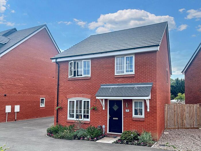 4 Bedroom Detached House For Sale In Bossu Drive, Oadby, LE2