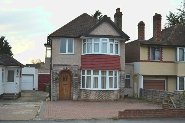 3 Bedroom Detached House To Rent In Kingston Road, Ewell, Surrey., KT19