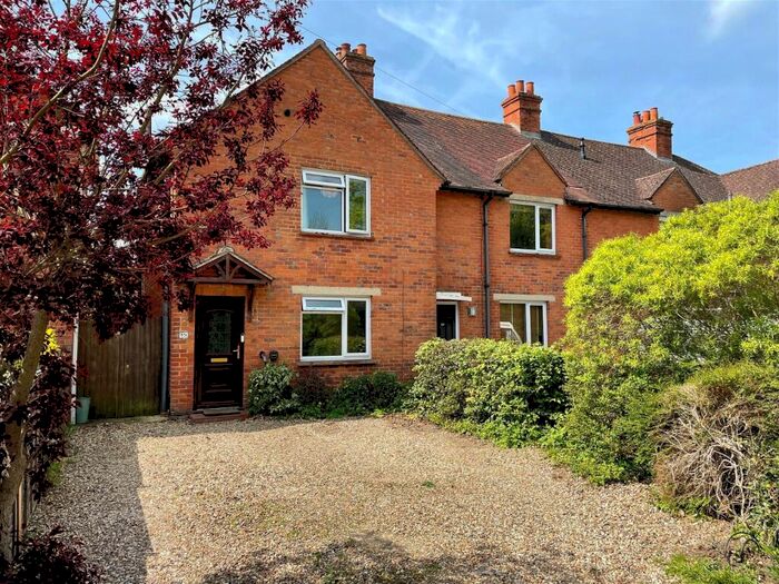 3 Bedroom End Of Terrace House For Sale In Lambourn Road, Speen, Newbury, RG20