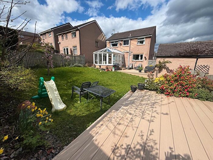 4 Bedroom Detached House For Sale In Evesham Grove, Idle, BD10