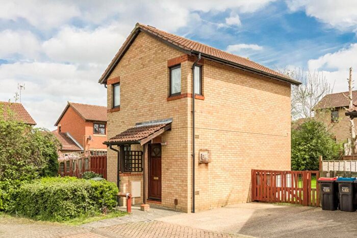 2 Bedroom Detached House For Sale In Runford Court, Shenley Lodge, MK5