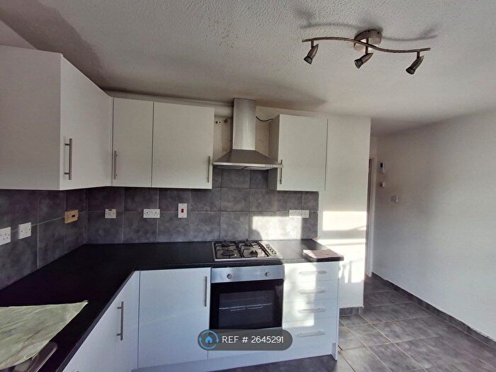 2 Bedroom Semi-Detached House To Rent In Powderham Drive, Cardiff, CF11