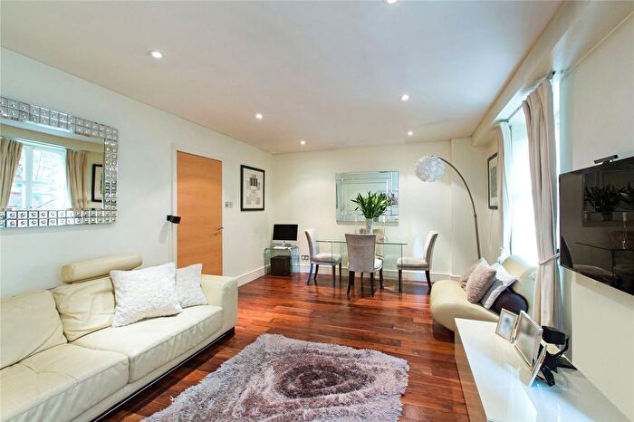 2 Bedroom Flat To Rent In Clarendon Court, Maida Vale, Little Venice, London, W9
