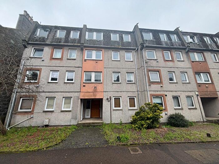 2 Bedroom Flat To Rent In St. Annes Court, Aberdeen, AB24