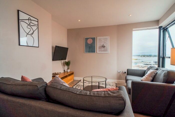 2 Bedroom Apartment To Rent In West Quay Road, Poole, Dorset, BH15