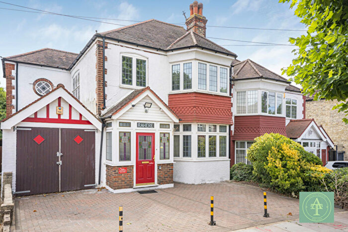 4 Bedroom Semi-Detached House For Sale In Broomfield Avenue, London, N13