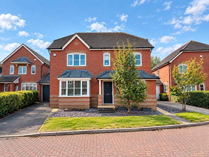4 Bedroom Detached House For Sale In Dorset Crescent, Basingstoke, RG22