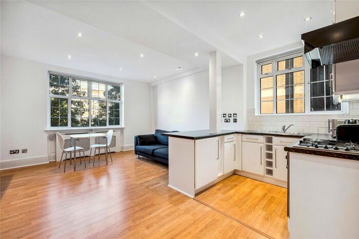 Studio To Rent In Kenton Court, - Kensington High Street, W14