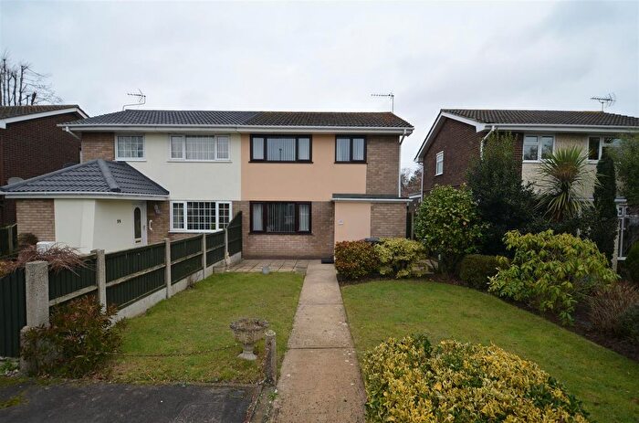 3 Bedroom Semi Detached House To Rent In Middlestone Close, Gorleston, Great Yarmouth, NR31