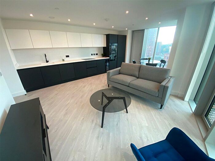 2 Bedroom Flat To Rent In Trinity Way, Manchester, M3