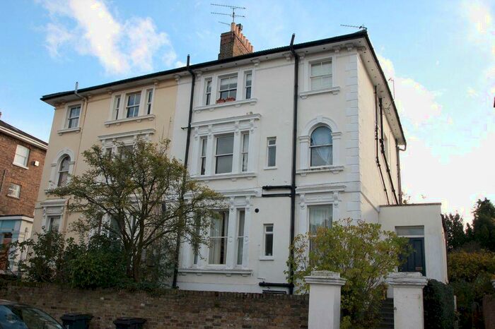 1 Bedroom Apartment To Rent In Uxbridge Road, Kingston Upon Thames, KT1