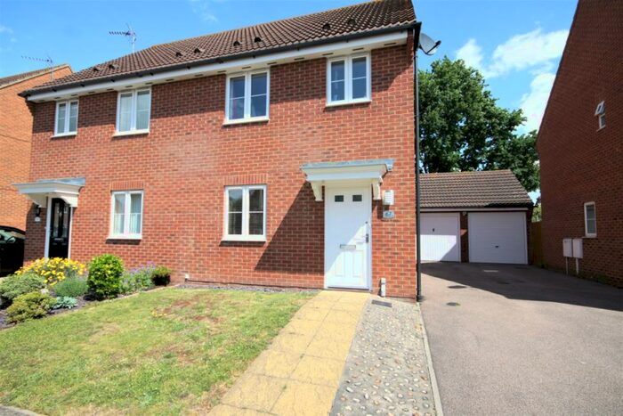 3 Bedroom Semi-Detached House To Rent In Maylam Gardens, Sittingbourne, ME10