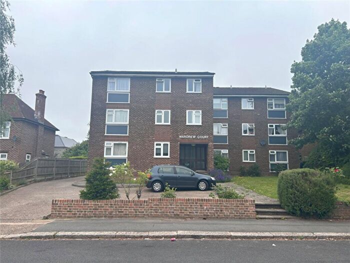2 Bedroom Apartment To Rent In Lyonsdown Road, New Barnet, Barnet, EN5