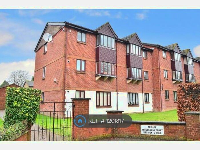 1 Bedroom Flat To Rent In Abbotsbury Court, Horsham, RH13