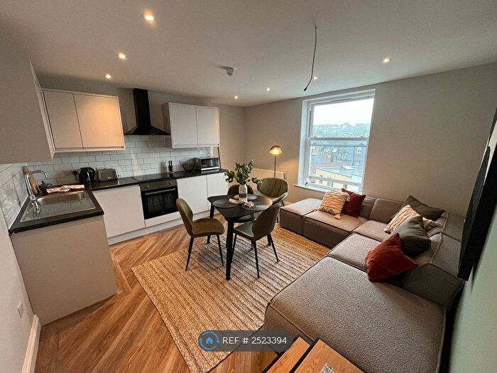 3 Bedroom Flat To Rent In Sydenham Road, Cotham, Bristol, BS6