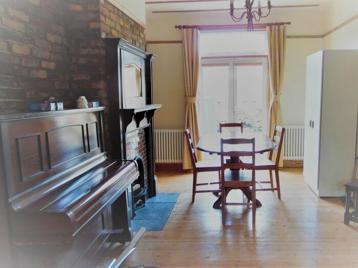 4 Bedroom Detached House To Rent In Craignair Road, Brixton, SW2