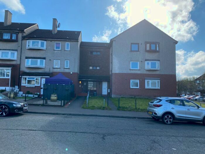 4 Bedroom Flat To Rent In Easterhouse Road, Glasgow, G34