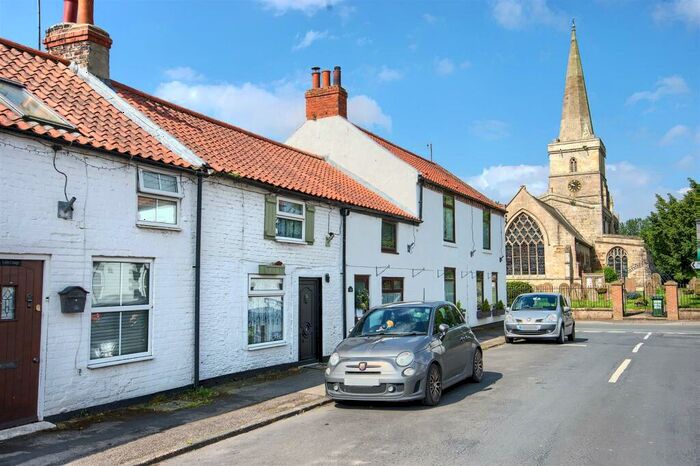 2 Bedroom Cottage For Sale In Main Street, Ottringham, HU12