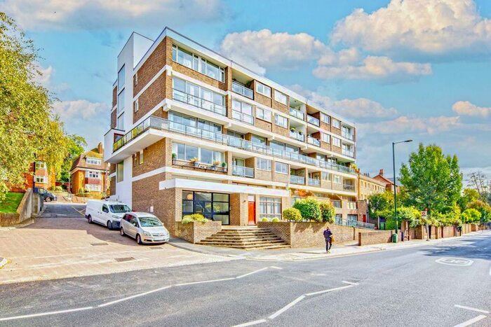 1 Bedroom Flat To Rent In Petersham Road, TW10