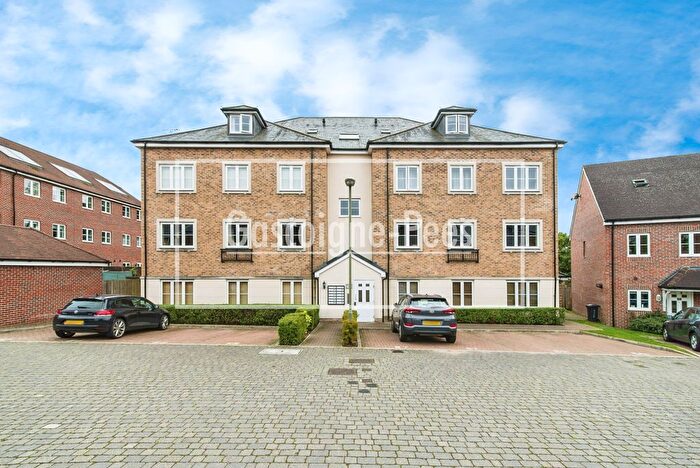 2 Bedroom Property To Rent In Warren Close, Farnham, GU9