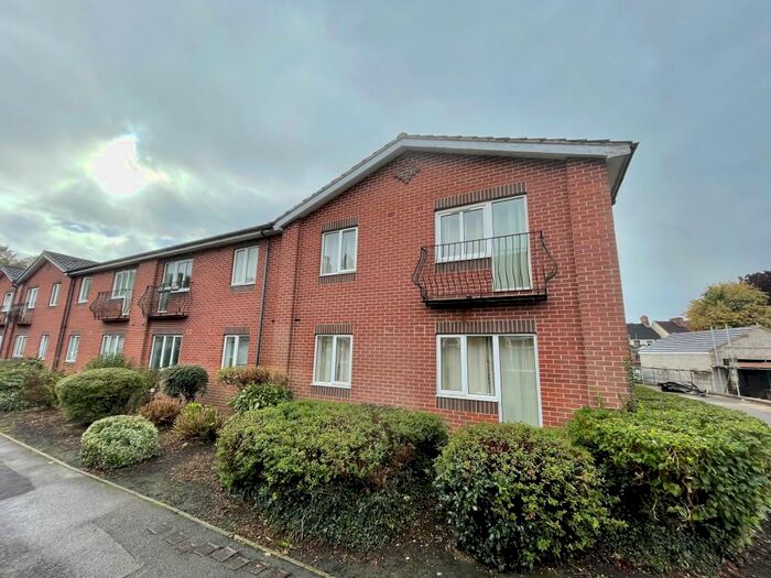 1 Bedroom Flat To Rent In Regent Court, Regent Street, DE11