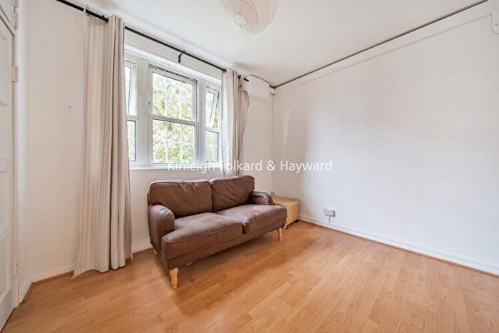 2 Bedroom Flat To Rent In Doddington Grove London, SE17