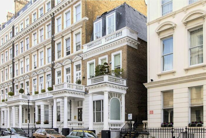 2 Bedroom Flat To Rent In Queen's Gate Gardens, South Kensington, London, SW7